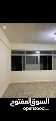  4 بيت  للبيع في سوف سعر حرق