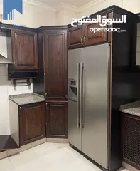 9 شقة أرضية مميزة للبيع في أم السماق  - قرب إشارة الدر المنثور 165م مع ترس وحديقة 120م