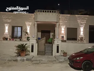  1 بيت للبيع منطقه طبربور مطل على شارع ياجوز