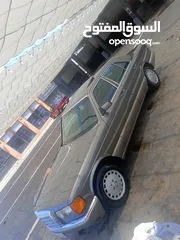  6 MERCEDES-BENZ W126 300SE 1990