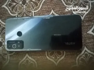  3 تلفون كتجل نظيف بس الباك مكسور