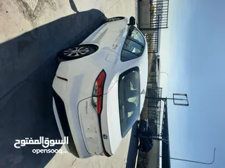  4 تويوتا كورولا وارد أمريكي بطاريه ليثيوم موديل 2021 لون ابيض