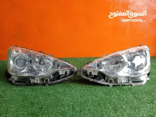  1 اضوية امامية تويوتا بريوس سي موديل2012-2014 ‏  2012 Toyota prius C  مستعمل اصلي وارد اليابان
