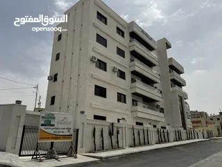  3 شقق مساحة ( 180م و 190م طابق اول و ارضي و روف ) في البنيات -طريق المطار خلف مدارس القادة