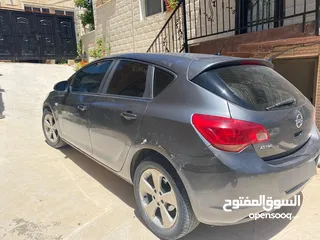  1 اوبل استرا 2012