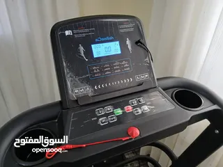  4 جهاز ركض شبه جديد نوعية كثير ممتازه تم تنزيل السعر عل 200