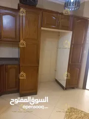  16 شقة مميزة - خلدا - 3نوم 1ماستر - 220م - بإطلالــــه مميزة - قرب الخدمات - موقع هادئ ومميز