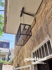  18 ثريات ومعلقات جديده استعمل بكم شهر للبيع بداعي السفر والرحيل