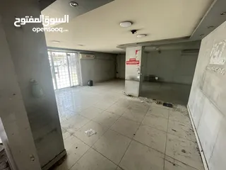  5 مخازن للايجار