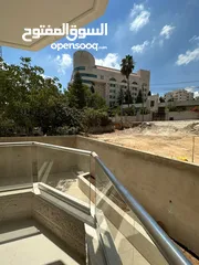  1 ثلاث غرف نوم غير مفروشة للايجار