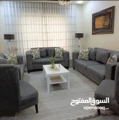  1 طقم كنب 9 مقاعد بحاله ممتازه مفصل تفصيل