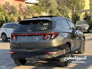  8 هونداي توسان هايبرد  بلاك ايديشن كامل الاضفات لون مميز  سنة الصنع 2022