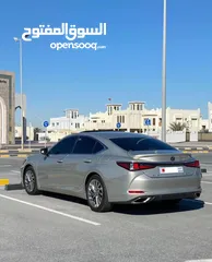  7 Lexus ES 350 2019
