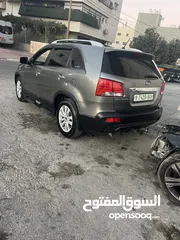  6 كيا سورنتو 2012