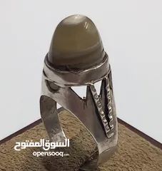  1 خاتم انتيك مرصع بحجر سليماني