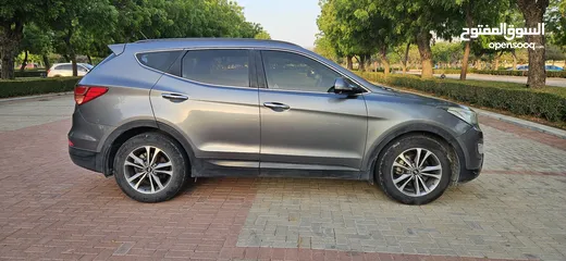  3 Expat driven, showroom maintained 3.3ltr santa fe 4wd for immediate sale