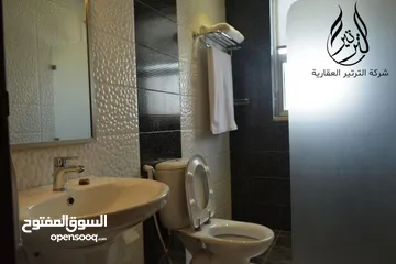  5 شقة مفروشة 120م فاخرة للايجار طابق ثالث في ارقى واجمل مناطق عمان بين فنادق 5 نجوم