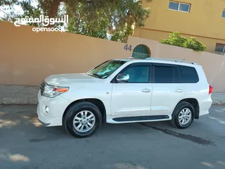  1 للبيع تويوتا لاندكروزر موديل 2008 محول كامل 2018  كامل متور V8بسعر مغري 24000