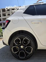  13 سكودا فابيا اوتومات بنزين ماتور 1200 تيربو ترخيص 2017