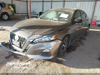  17 Nissan Altima SR 2021