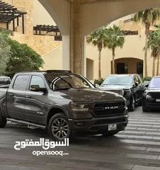  12 Dodge Ram 1500 Hemi / Laramie Trim 2020 (للبيع)