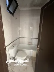  14 شقة للبيع في ضاحية الأمير حسن  طابق ثالث الأخير بدون مصعد  مكونة من : 2 غرفة نوم  صالون  2 حمام  مطب