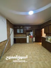  25 بيت مستقل في منطقة السابع اعلان رقم ( V103)
