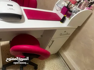  1 طاولة منكير وبدكير للبيع