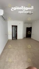  18 لم تسكن - ام أذينة - 3نوم 1ماستر - 200م - مطلة - قريبة من الخدمات - موقع مميز