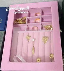  1 صندوق ترتيب الأكسسوارات والذهب   متوفر باللون السكني والزهري  عروض استثنائية، لا مثيل لها