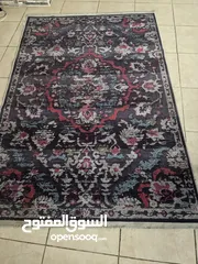  7 سجاده منقوشه مبطنه بجلد محبب مانع للتزحلق  مستعمله بحاله جيده  بلون الزهري والازرق والابيض والاحمر