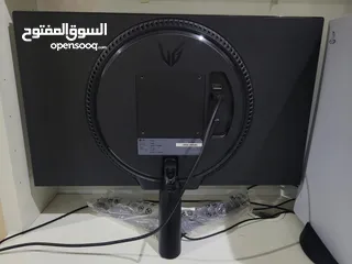  2 LG Ultragear monitor