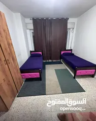  2 متوفر شاغر بداية  شهر 8  لبنت في  (غرفة برايفت) وشاغر في (غرفة مشتركة )-بالقرب من بنك فلسطين
