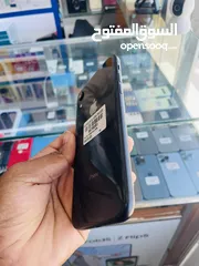  5 iPhone Xr 128gb available very good condition
