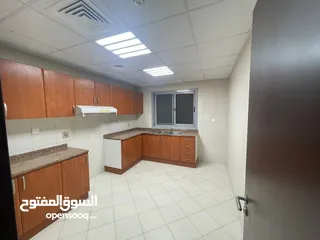  4 شقق للإيجار