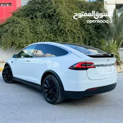  11 Tesla x 2023  D100