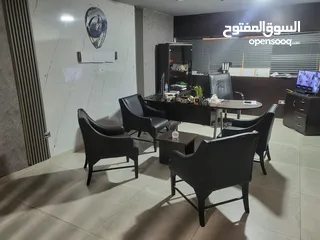  7 مكتب جاهز ومؤثث