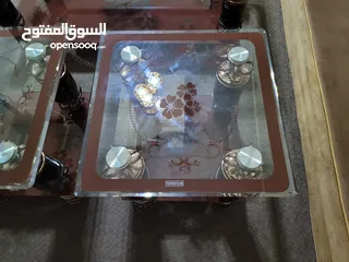  2 طاولات بحاله جيده ب50 دينار