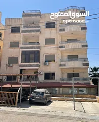  4 شقة طابقية في أجمل مناطق وادي الكبرا بالقرب من محطة السلام