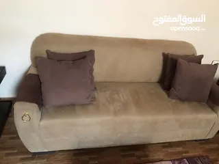  5 طقم كنب 8 مقاعد استعمال قليل جدا