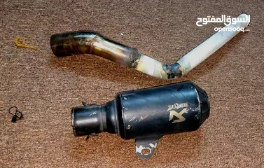  1 هدرز مع ماسوره كان راكب ع هوندا هورنت