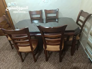  3 للبيع طاولة سفرة فخمة جداً مع 6 كراسي – استعمال خفيف جداً