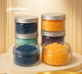  3 مستحضرات تجميل (سكراب للجسم-سكراب للقدمين-كريم مرطب-صابون من مواد طبيعيه -ليفه).من ecrets of scents