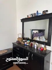  4 غرفة نوم مزوج وغسالة وثلاجة،ممتازات للبيع بسعر مغري جدا