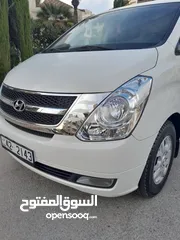  2 فان هيونداي H1 بنزين موديل 2011 وارد الوكالة بحالة الوكالة