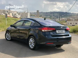  4 KIA k3 2017  بحالة ممتازة