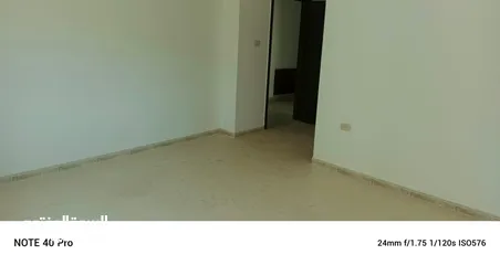  22 شقه ارضيه للبيع