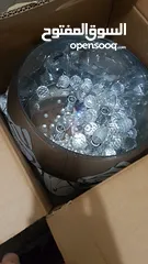  2 ثريا  بكرتونتها لم تستخدم