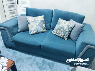  2 طقم كنب بحالة جيدة للبيع بسعر مغري