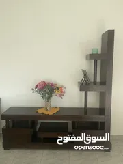  1 خشب زان بحاله ممتازه جدا T.v unit